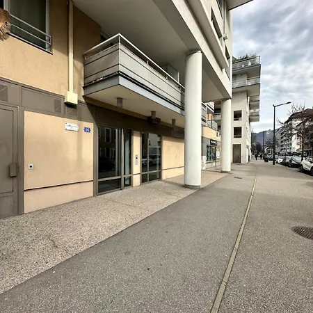 Gare Apartment